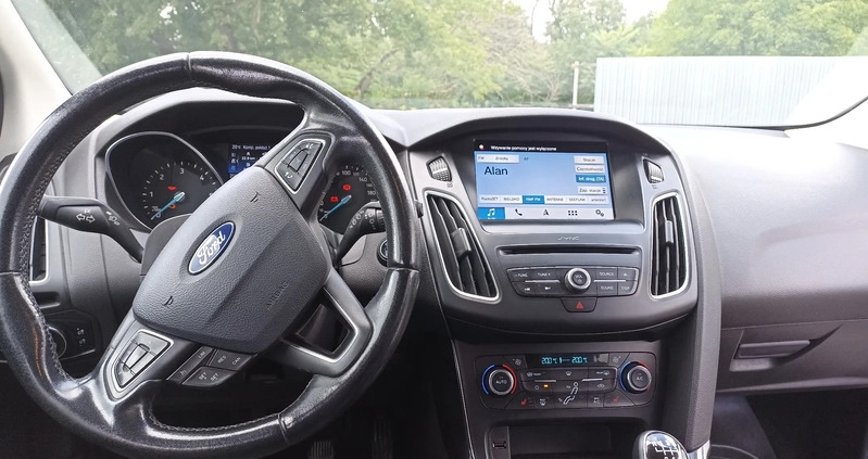 Ford Focus cena 39900 przebieg: 256468, rok produkcji 2017 z Chrzanów małe 37